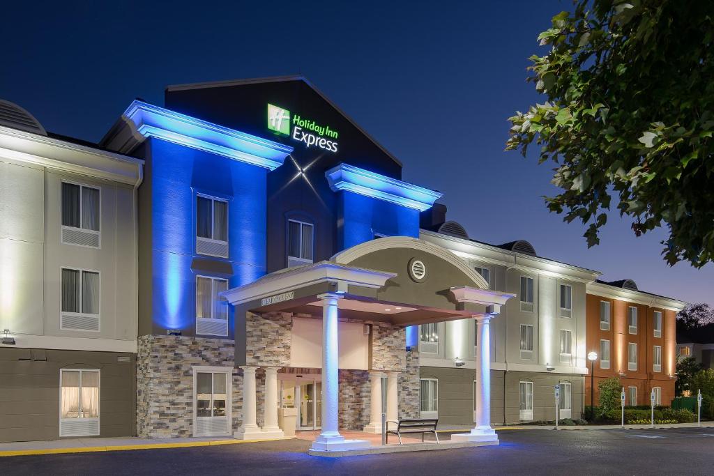 Holiday Inn Express Philadelphia-Mt. Laurel an IHG Hotel Main image 1